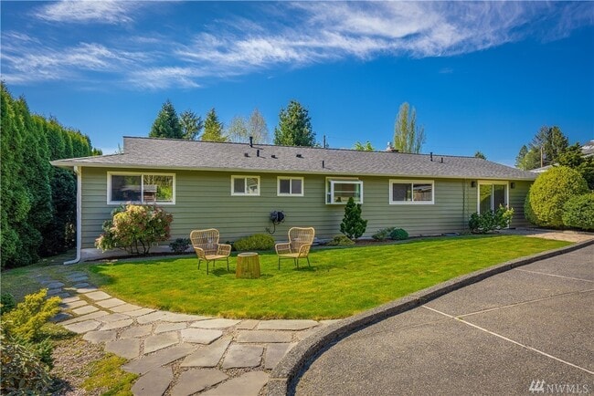 parte trasera de la casa - 1307 Cypress Ln