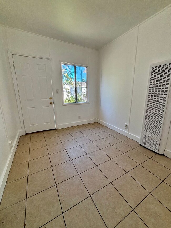 Photo - 7529 Foothill Blvd Unidad 10156 1/4 Helendale Ave