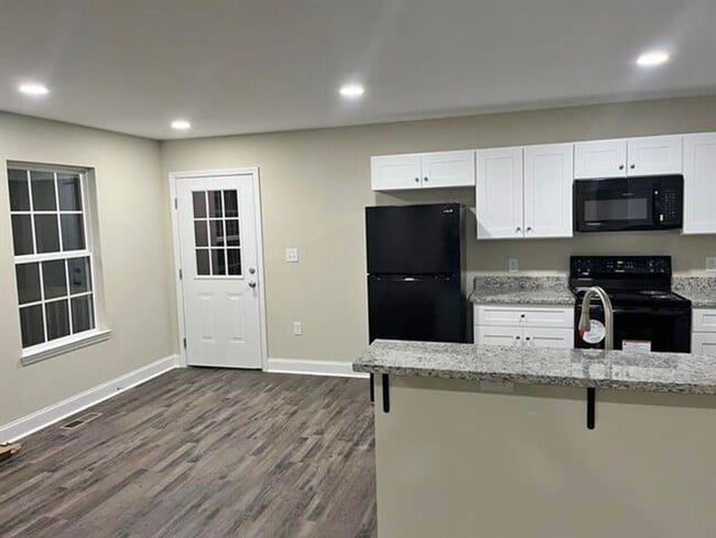 Photo - 3 Bedroom, 2 Bath home.