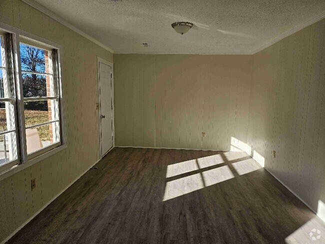 Building Photo - 287 Oliver Dr Rental