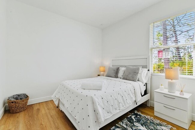 Photo - 5259 Wentworth Rd