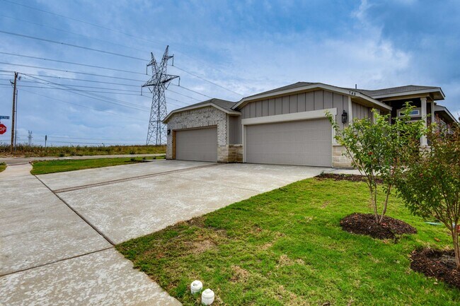 Photo - AVAILABLE NOW! GORGEOUS 3 BEDROOM DUPLEX L...