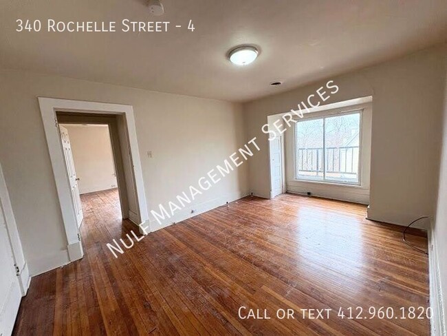 Building Photo - 340 Rochelle St Unit 4 Rental