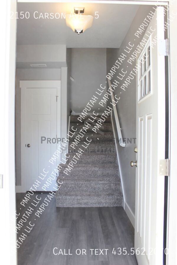 Photo - 2150 Carson Ave