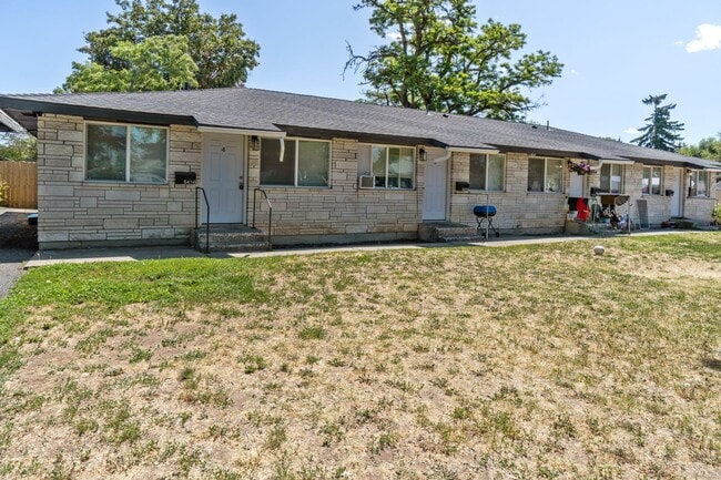 Photo - 5410 N Lacey St Apartment Unit 5416