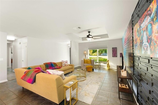 Photo - 10002 Lake Ridge Dr