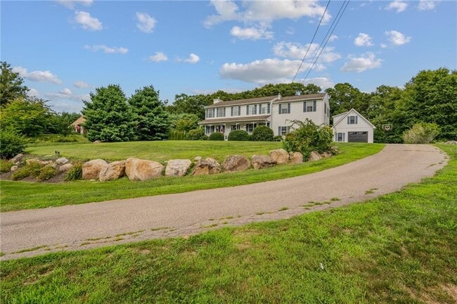 Photo - 133 Winnapaug Rd