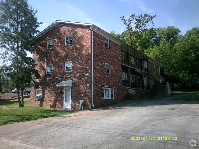 Building Photo - 425 N Floyd St Unit 425-B N. Floyd Street Rental