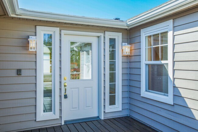 Photo - Lovely Mid-Island Home Available August 19th!