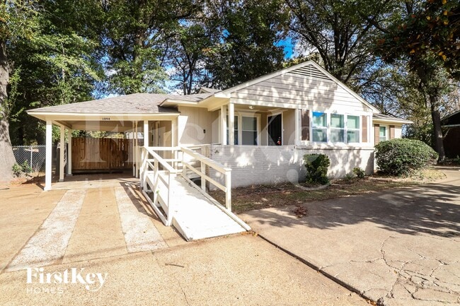 Photo - 1094 E Shelby Dr