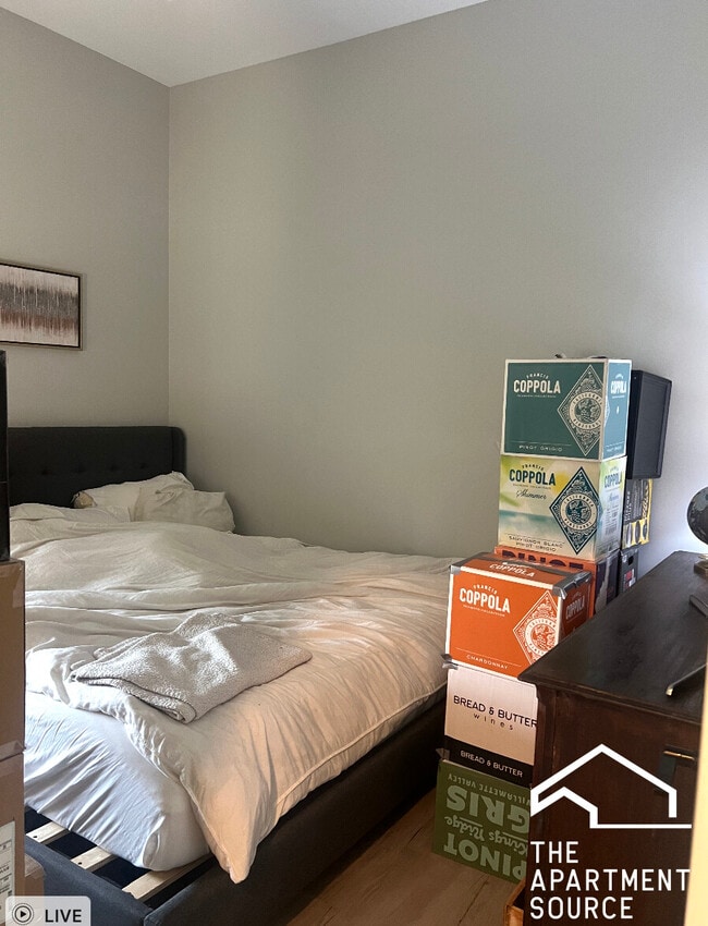 3611 N Greenview Ave Unit 3