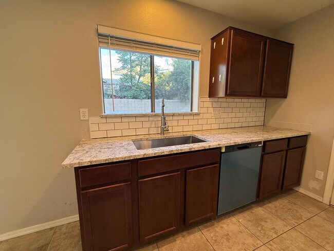 Photo - 506 E Townley Ave