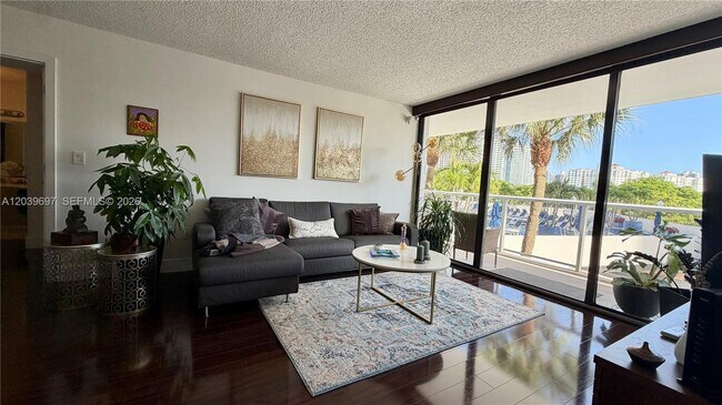 Photo - 3701 N Country Club Dr Unit 304