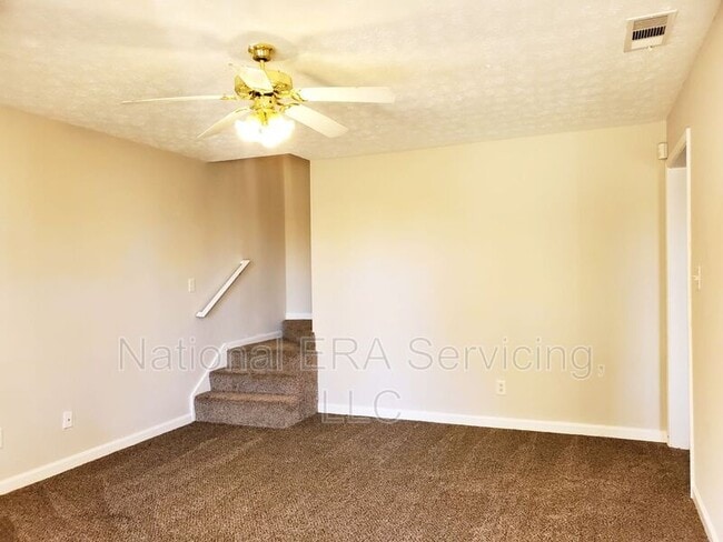 Photo - 97 Livingston Ln