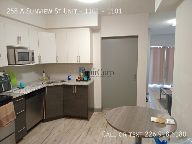 Building Photo - 258A Sunview St