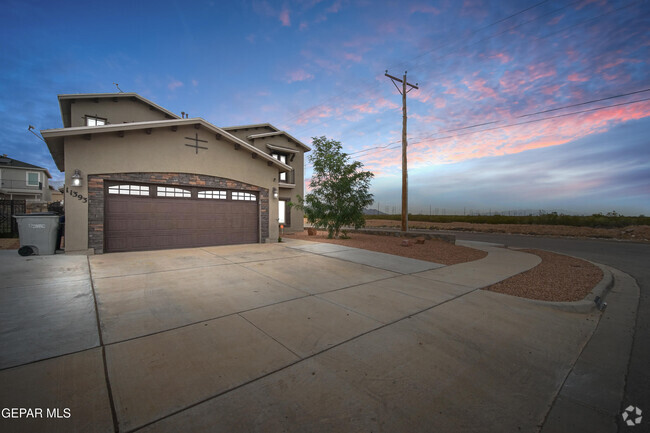 Building Photo - 11393 Bullseye St Rental