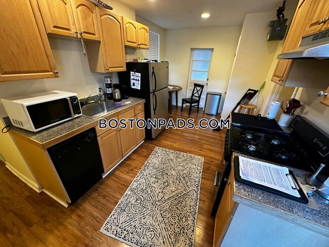 Photo - 224 Hanover St Apartment Unit 10