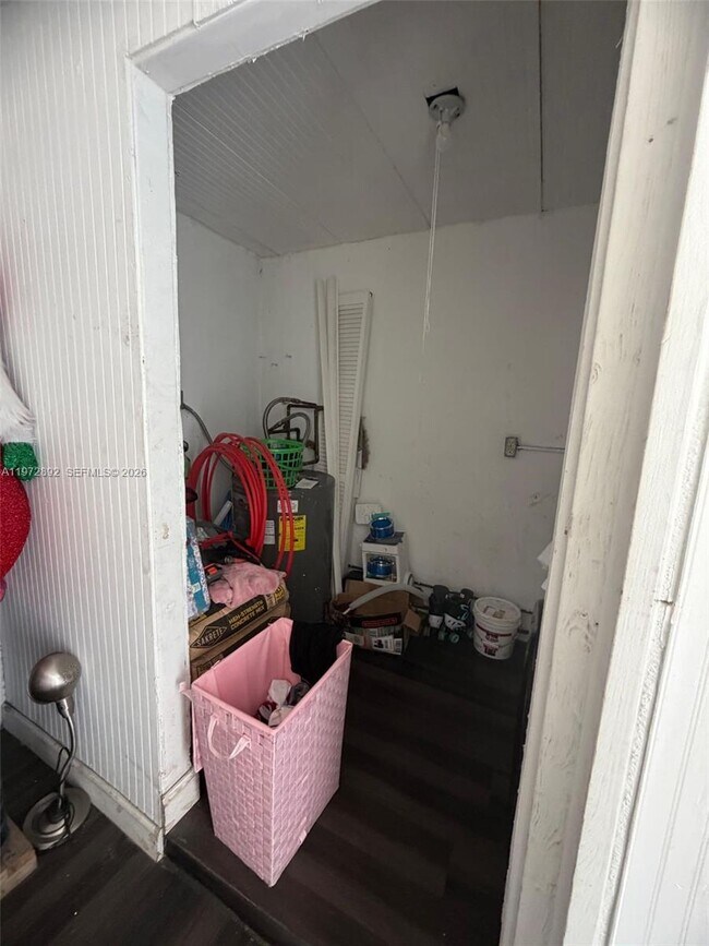 Photo - 331 NW 39th Ave