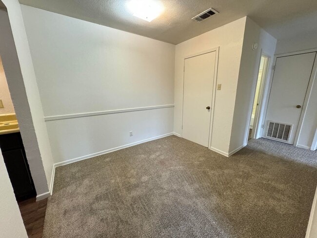 Photo - 4306 Lake Rd Unit 8