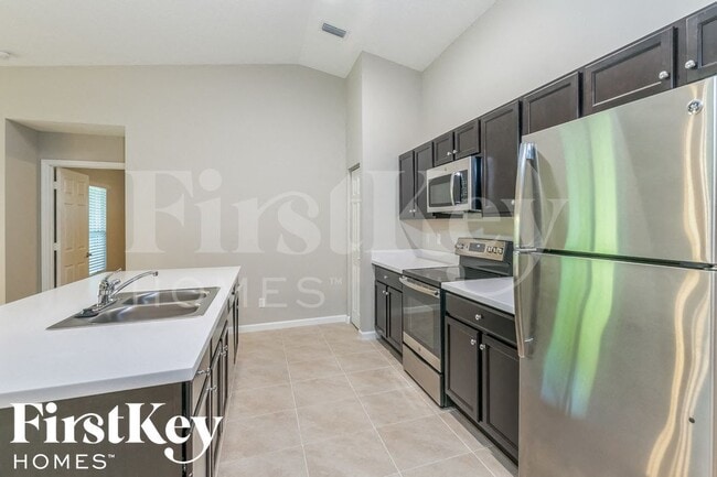 Photo - 1133 SW Eleuthera Ave