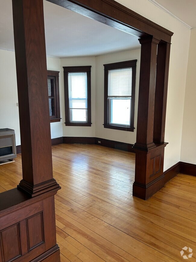 Building Photo - 90 Lovell St Unit #2 Rental