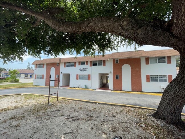 Building Photo - 15700 NW 2nd Ave Unit 202 Rental