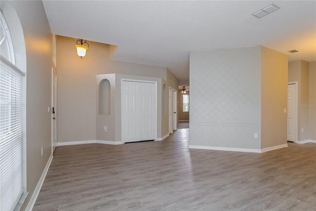 Photo - 421 Peppermill Cir