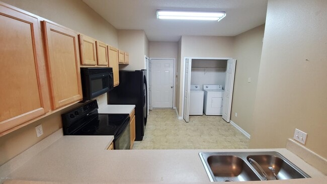 Photo - 537 Scrub Jay Dr