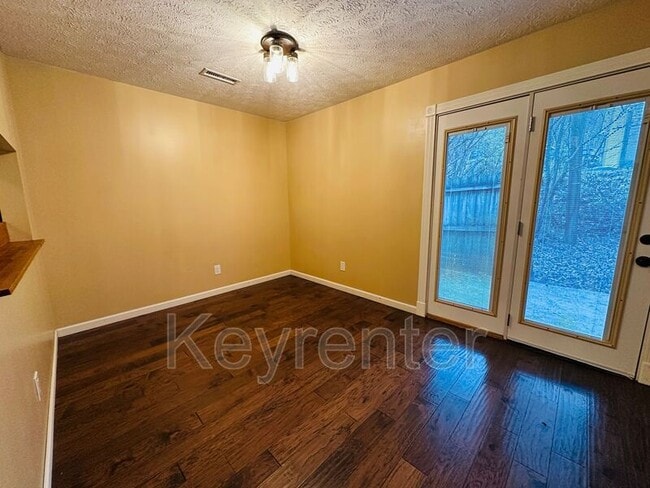 Photo - 2705 Sood Rd