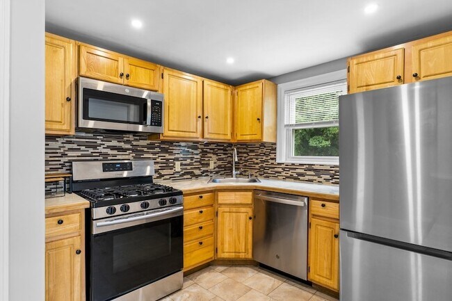 Photo - 84 Gladeside Ave