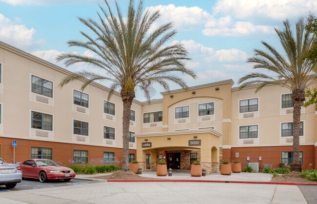 Furnished Studio-Orange County - Huntington Beach