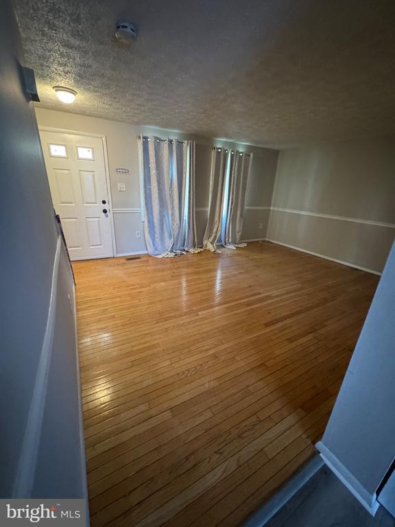 Photo - 1404 Elm Grove Cir