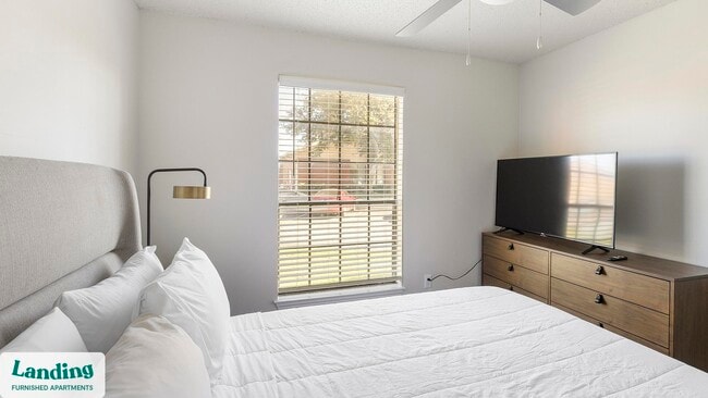 Photo - 1408 Teasley Ln Unidad 3412