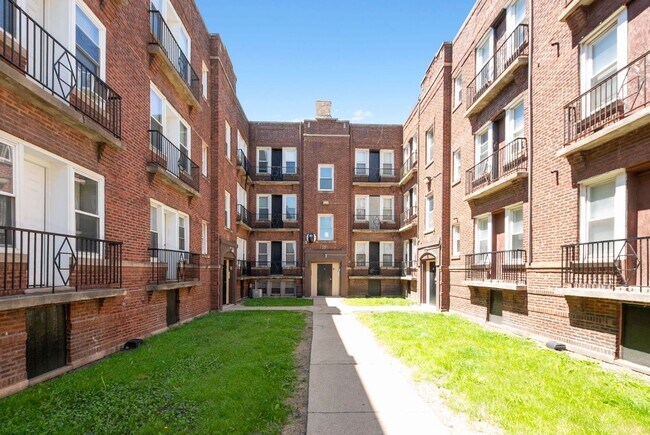 Photo - 6100 Eberhart