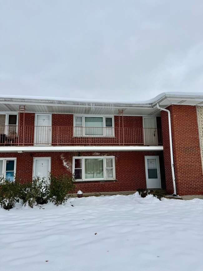 Building Photo - 1115 E Algonquin Rd Unit 20