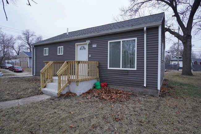 Photo - 1092 Hanley St