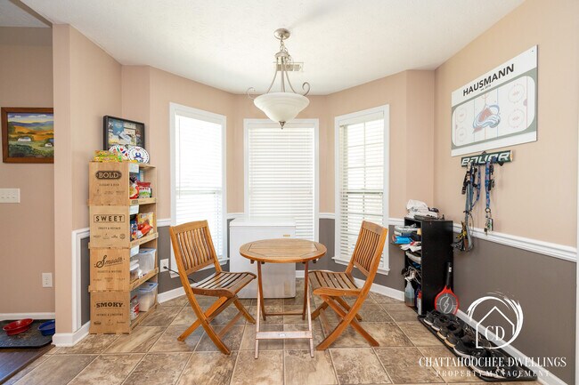 Photo - 2981 Waterhill Dr