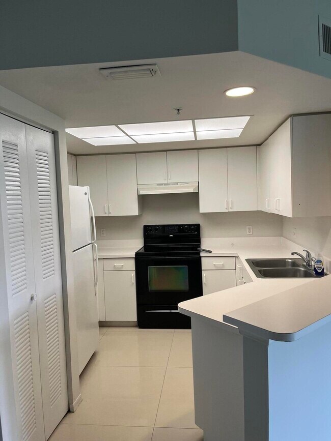 Photo - 4191 N Haverhill Rd Unit 409