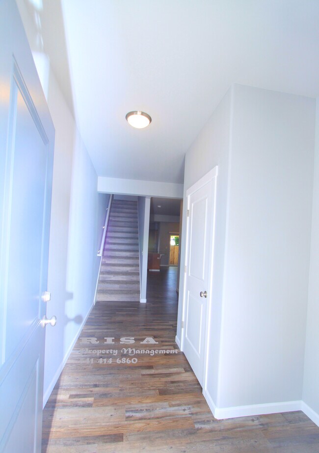 Photo - 4187 Lancaster Dr NE