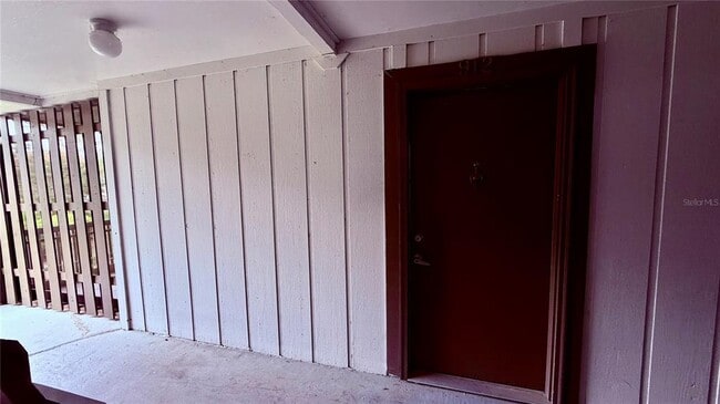 Building Photo - 6519 W Newberry Rd Unit 912