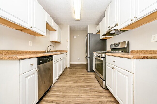 Photo - 3835 Charlotte Dr