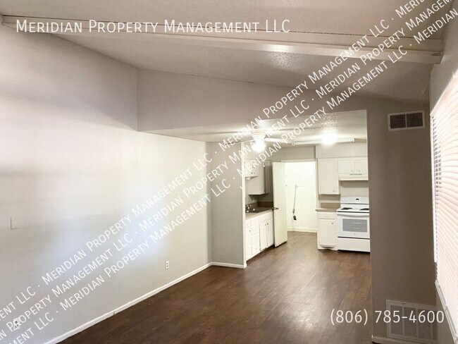 Building Photo - 1714 Elkhart Ave Unit D