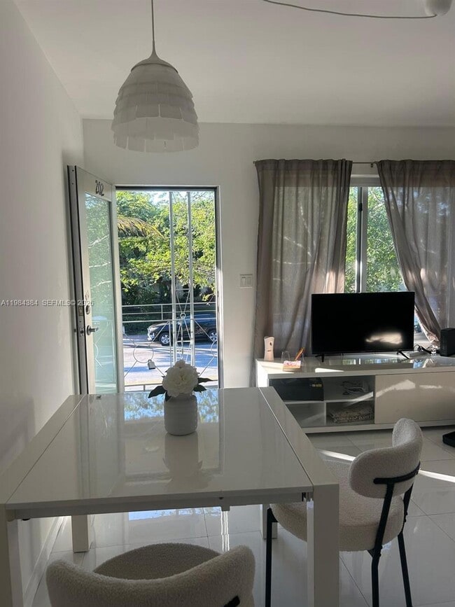 Photo - 801 15th St Unit 202