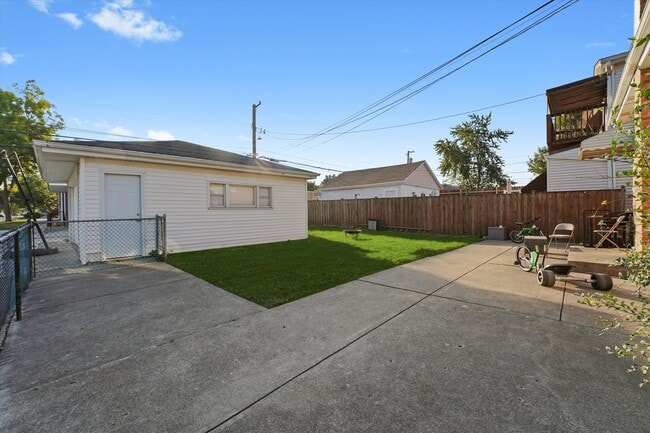 Photo - 3353 N Ozanam Ave