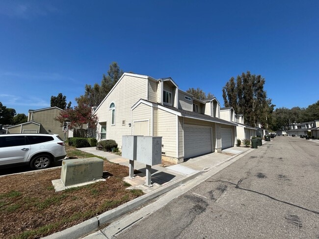 6205 Cape Cod Ln