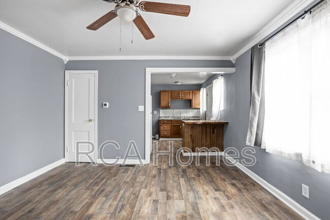 Photo - 4537 Crittenden Ave