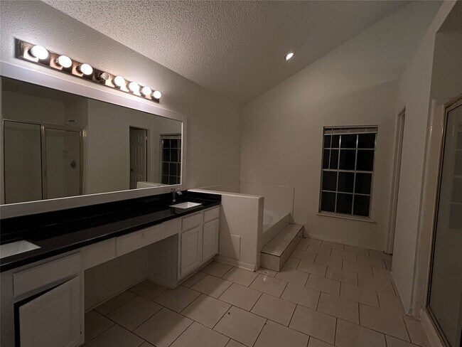Photo - 3106 Rimrock Dr