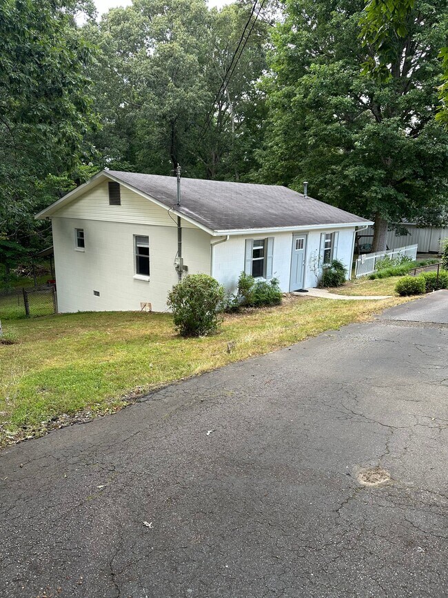 Building Photo - 358 GA-254