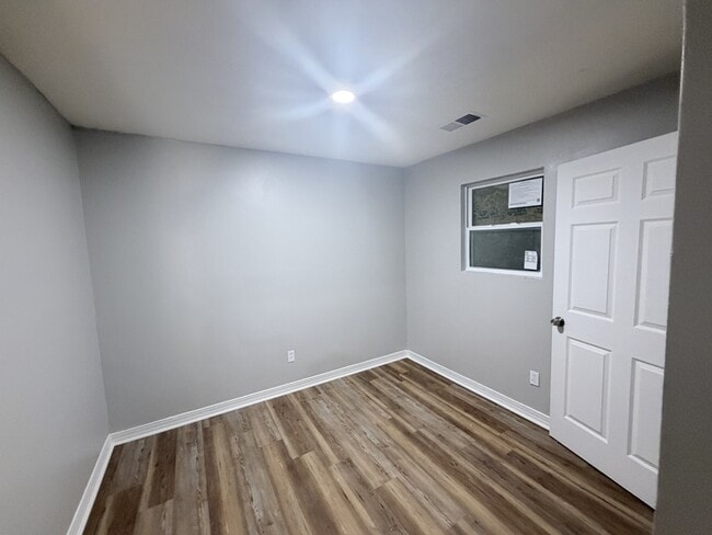 Photo - 764 Alma St