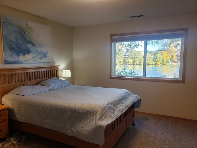 Photo - 5 Round Lake Trl